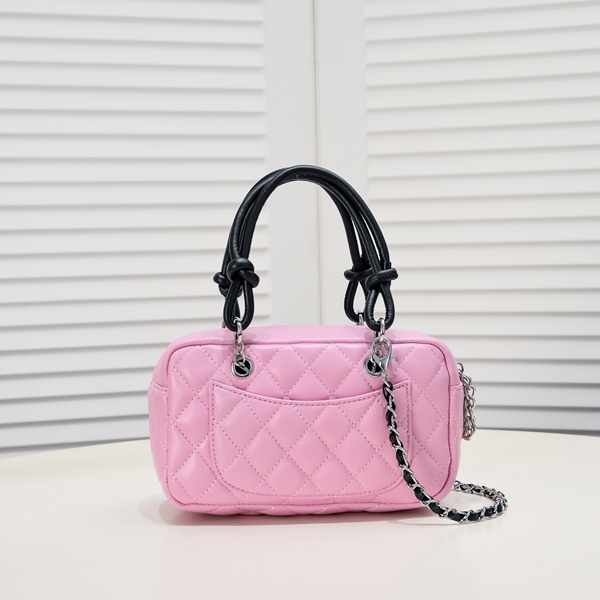 シャネルバッグ側面デザイン